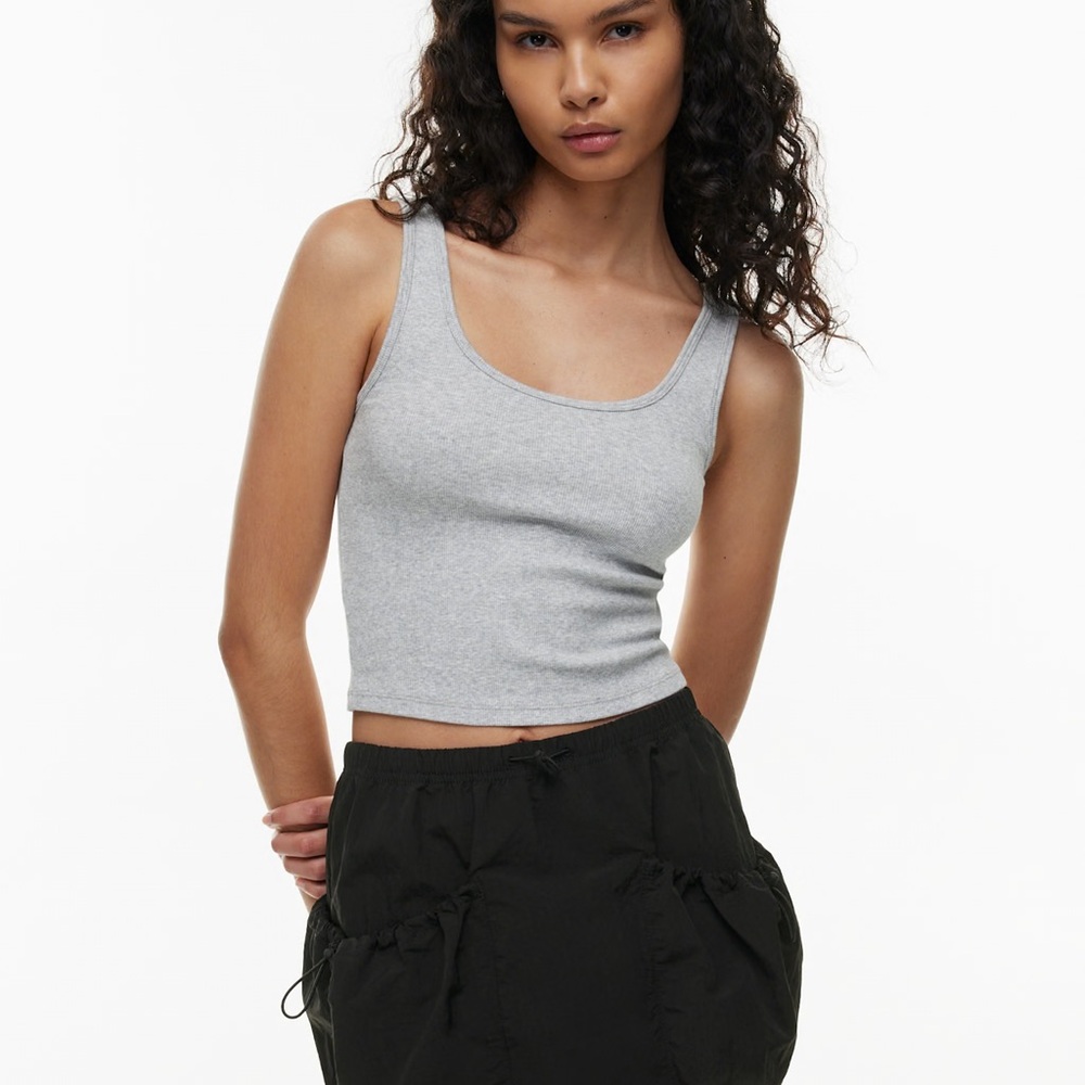 Tna HomeStretch™ Scoopneck Waist Tank.